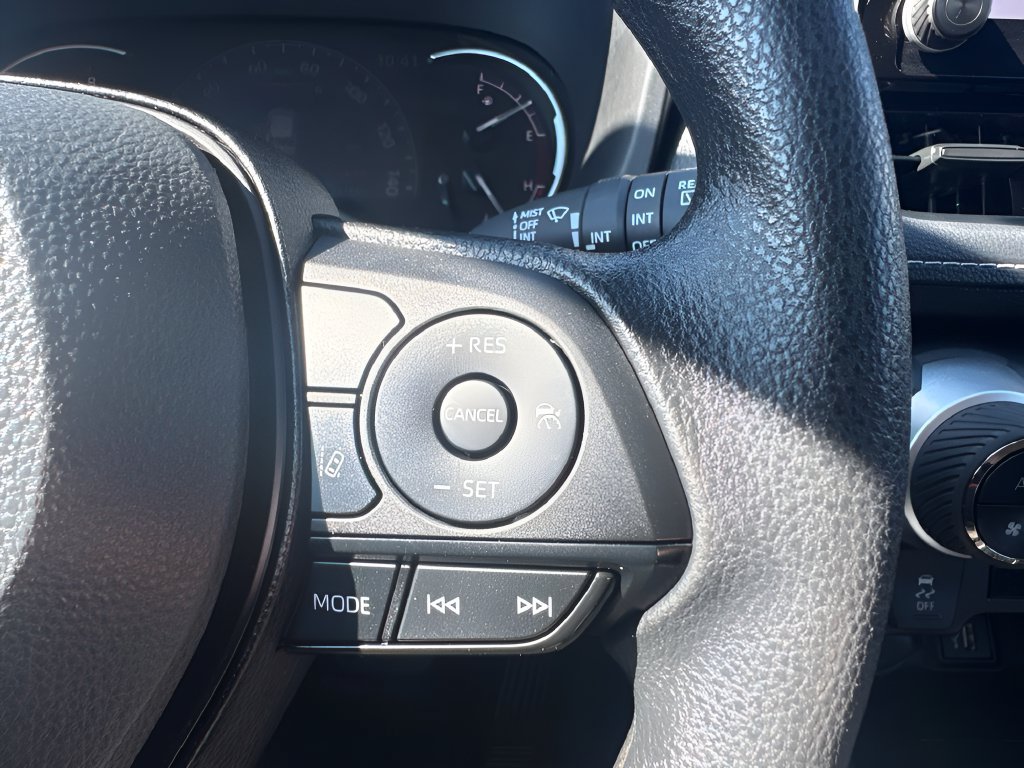 Used 2023 Toyota RAV4 XLE AWD/4WD image 16