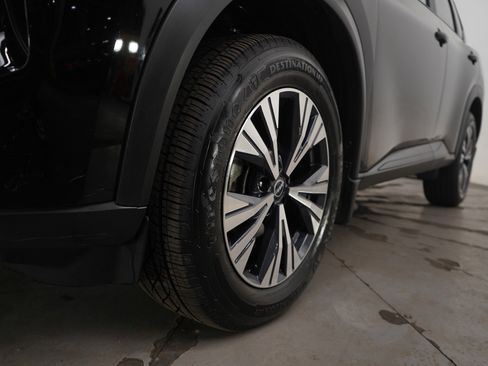 Used 2023 Nissan Rogue SV w/ SV Premium Package image 25