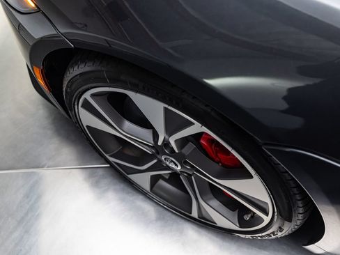 Used 2024 Jaguar F-TYPE R-Dynamic RWD image 12