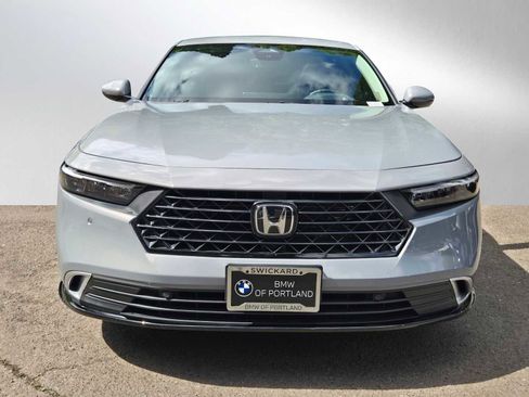 Used 2024 Honda Accord Touring image 8