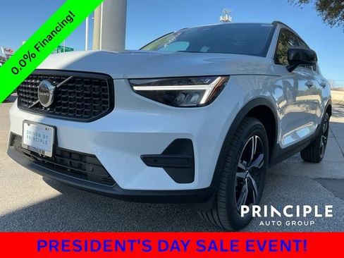 New 2026 Volvo XC40 B5 Core image 5