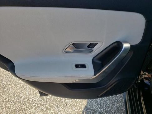 Used 2021 Mercedes-Benz A 220 4MATIC image 13