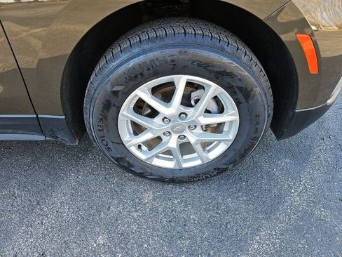 Used 2024 Chevrolet Equinox LT AWD/4WD image 10