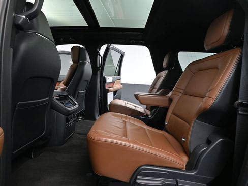 Used 2024 Lincoln Navigator L Reserve w/ Equipment Group 201A image 42
