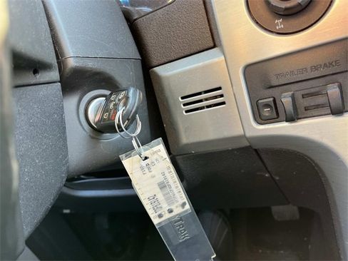 Used 2013 Ford F150 Platinum image 27
