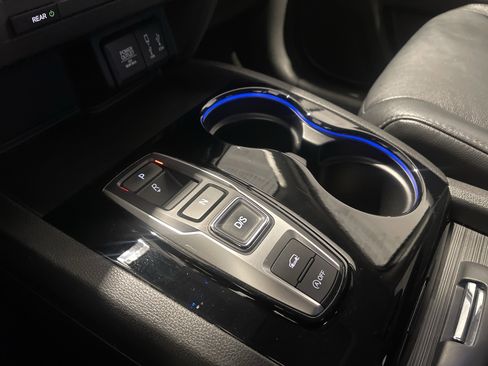 Certified 2017 Honda Pilot Touring image 16