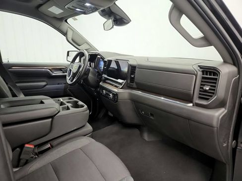 Used 2024 Chevrolet Silverado 1500 LT AWD/4WD image 29