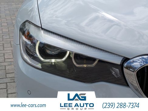 Used 2018 BMW 540i xDrive w/ Premium Package image 8