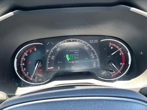 Used 2023 Toyota RAV4 XLE Premium FWD image 26