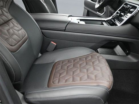 New 2026 Nissan Armada Platinum image 36