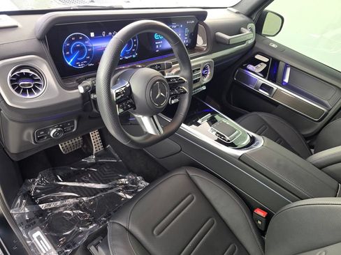 Certified 2025 Mercedes-Benz G 580 w/ Manufactur Interior Package image 11
