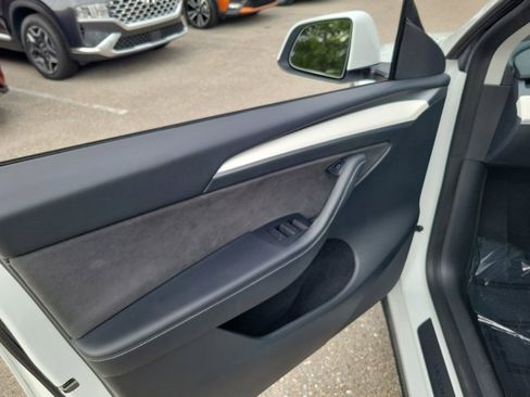 Used 2023 Tesla Model Y Long Range image 20