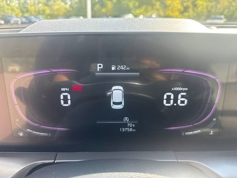 Used 2024 Kia Telluride S w/ S Sunroof Package image 27