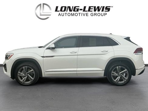Used 2024 Volkswagen Atlas Cross Sport SEL R-Line AWD/4WD image 2