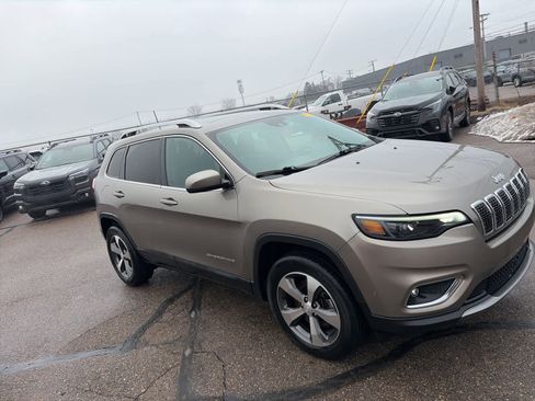 Used 2021 Jeep Cherokee Limited image 5