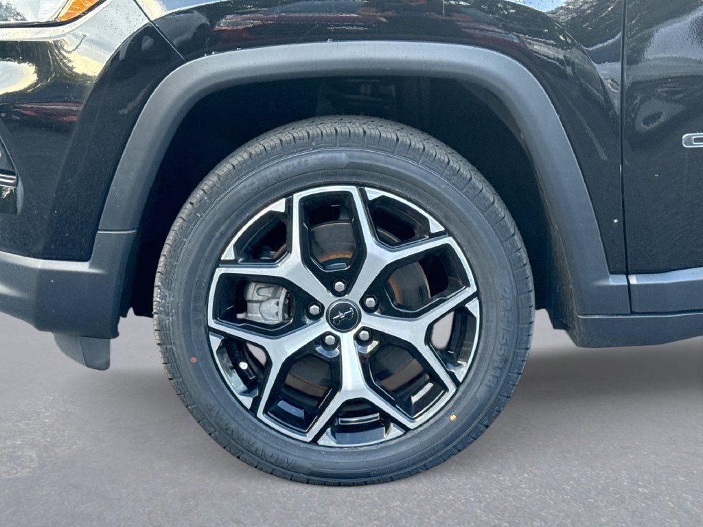 Used 2025 Jeep Compass Limited AWD/4WD image 18