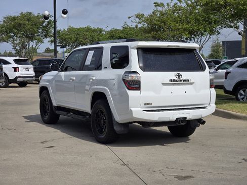 Used 2021 Toyota 4Runner SR5 Premium w/ Moonroof Package image 3