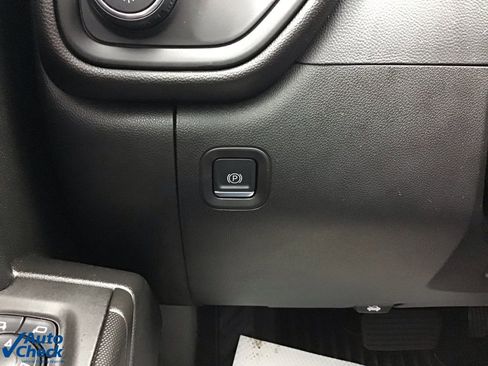 Used 2021 Chevrolet Silverado 1500 Custom Trail Boss image 32