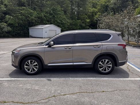 Used 2019 Hyundai Santa Fe SEL FWD image 9