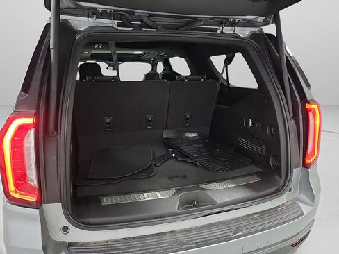 Used 2023 GMC Yukon XL AT4 AWD/4WD image 7