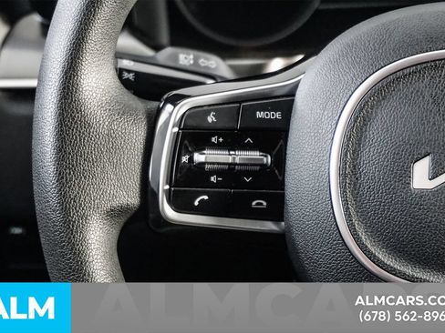 Used 2023 Kia Sorento LX FWD image 26