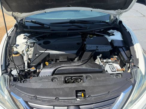 Used 2016 Nissan Altima 2.5 SR FWD image 24