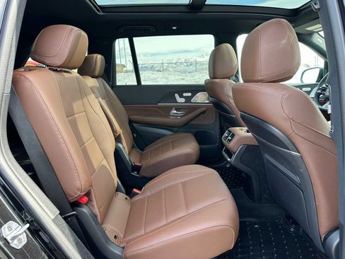 Used 2026 Mercedes-Benz GLS 450 4MATIC image 13
