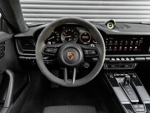 Certified 2024 Porsche 911 Carrera T RWD image 20