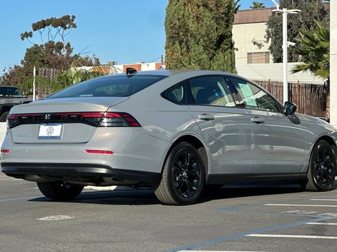 Used 2025 Honda Accord SE image 4