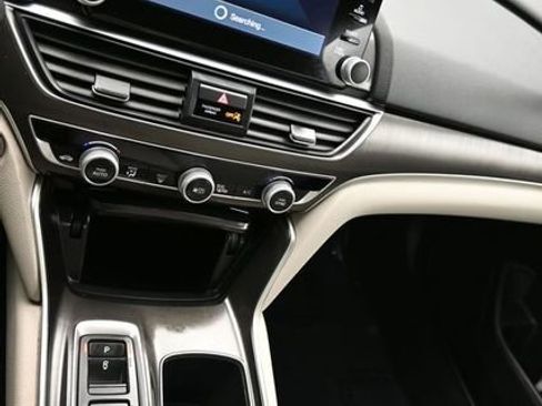 Used 2021 Honda Accord Hybrid image 23