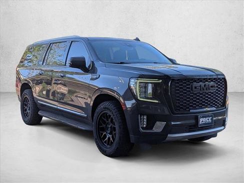 Used 2022 GMC Yukon XL Denali w/ Max Trailering Package AWD/4WD image 3