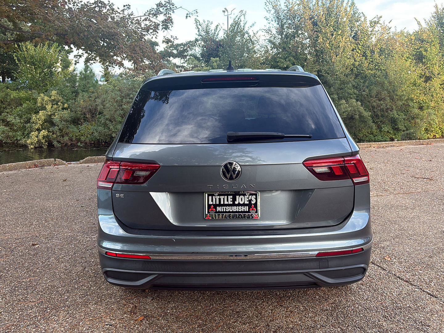 Used 2023 Volkswagen Tiguan SE FWD image 6