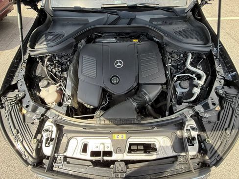 Used 2023 Mercedes-Benz GLC 300 4MATIC image 10