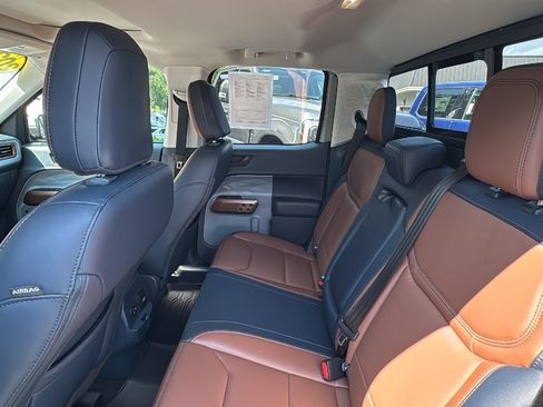 Used 2023 Ford Maverick Lariat w/ Lariat Luxury Package AWD/4WD image 29