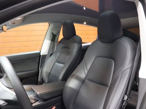 Used 2022 Tesla Model Y Performance image 25