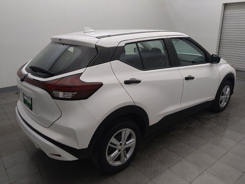 Used 2024 Nissan Kicks S FWD image 9