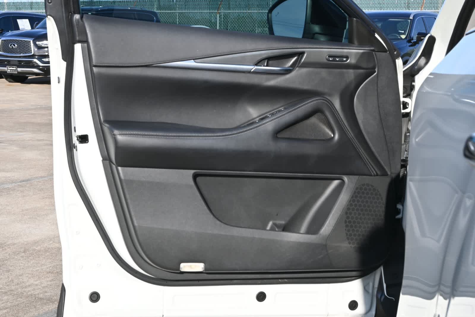 Used 2023 INFINITI QX60 Luxe w/ Cargo Package AWD/4WD image 18