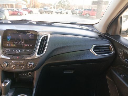 Used 2020 Chevrolet Equinox LT image 13