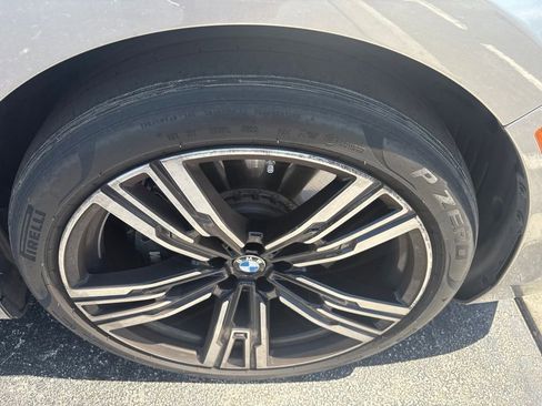 Used 2023 BMW 740i RWD image 9