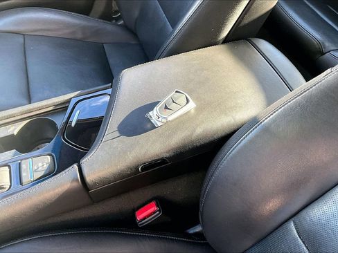 Used 2019 Cadillac CTS Luxury image 36