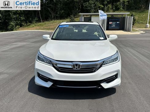Certified 2017 Honda Accord Touring image 2