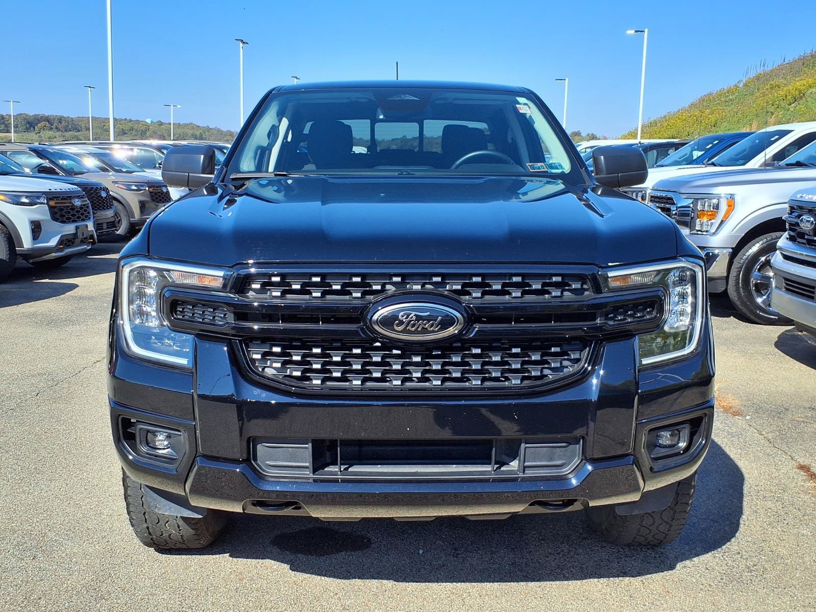 Used 2025 Ford Ranger XLT w/ FX4 Off-Road Package AWD/4WD image 2