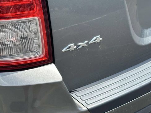 Used 2012 Jeep Compass Sport AWD/4WD image 10