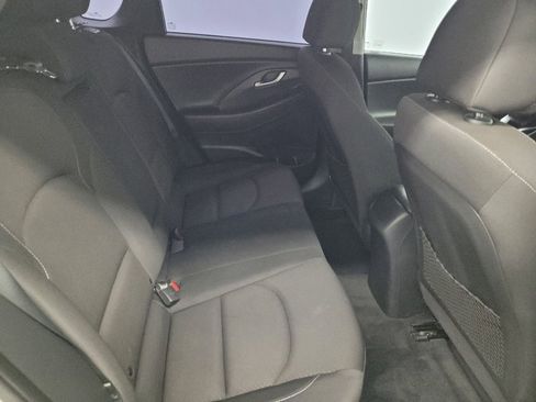 Used 2018 Hyundai Elantra GT FWD image 19