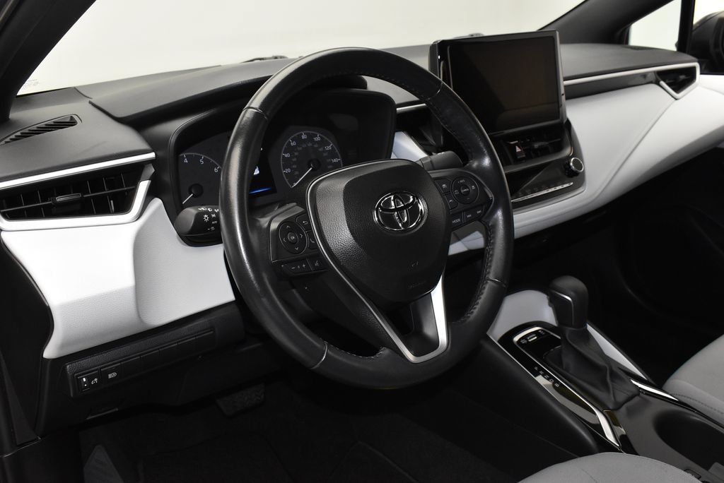 Used 2025 Toyota Corolla SE FWD image 15