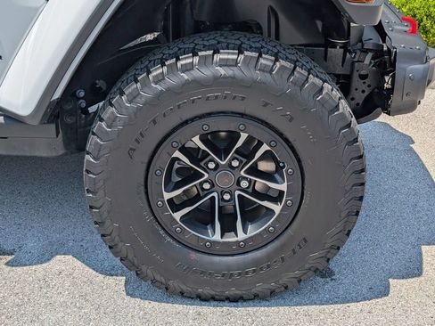 Used 2026 Jeep Wrangler Unlimited Rubicon w/ Xtreme 35 Tire Package AWD/4WD image 30