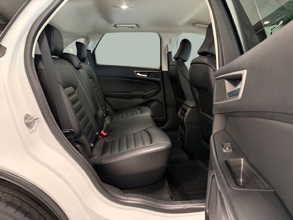 Certified 2024 Ford Edge SEL w/ Convenience Package AWD/4WD image 28