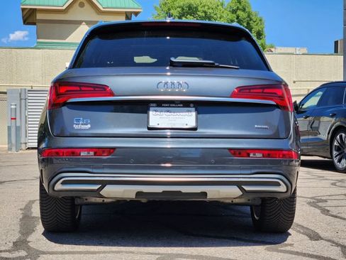 Used 2021 Audi Q5 2.0T Premium Plus w/ Premium Plus Package AWD/4WD image 6