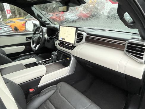 Used 2024 Toyota Tundra Capstone AWD/4WD image 16