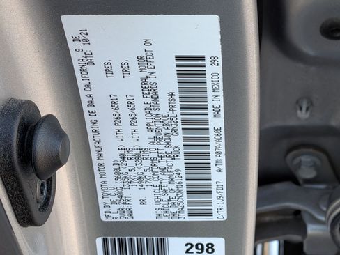 Used 2022 Toyota Tacoma TRD Sport w/ Technology Package image 38